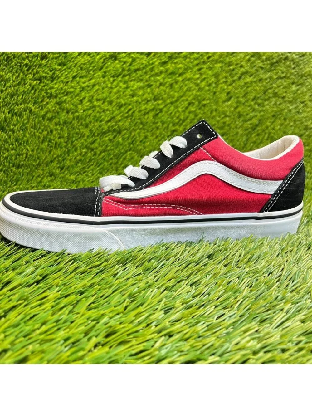 Vans Old Skool Womens Size 7 Black Red White Athletic Skateboard Shoes Sneakers